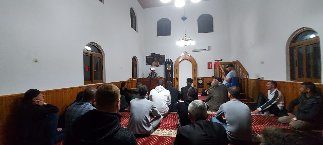 Mbrëmje fetare në xhaminë e Muriqanit