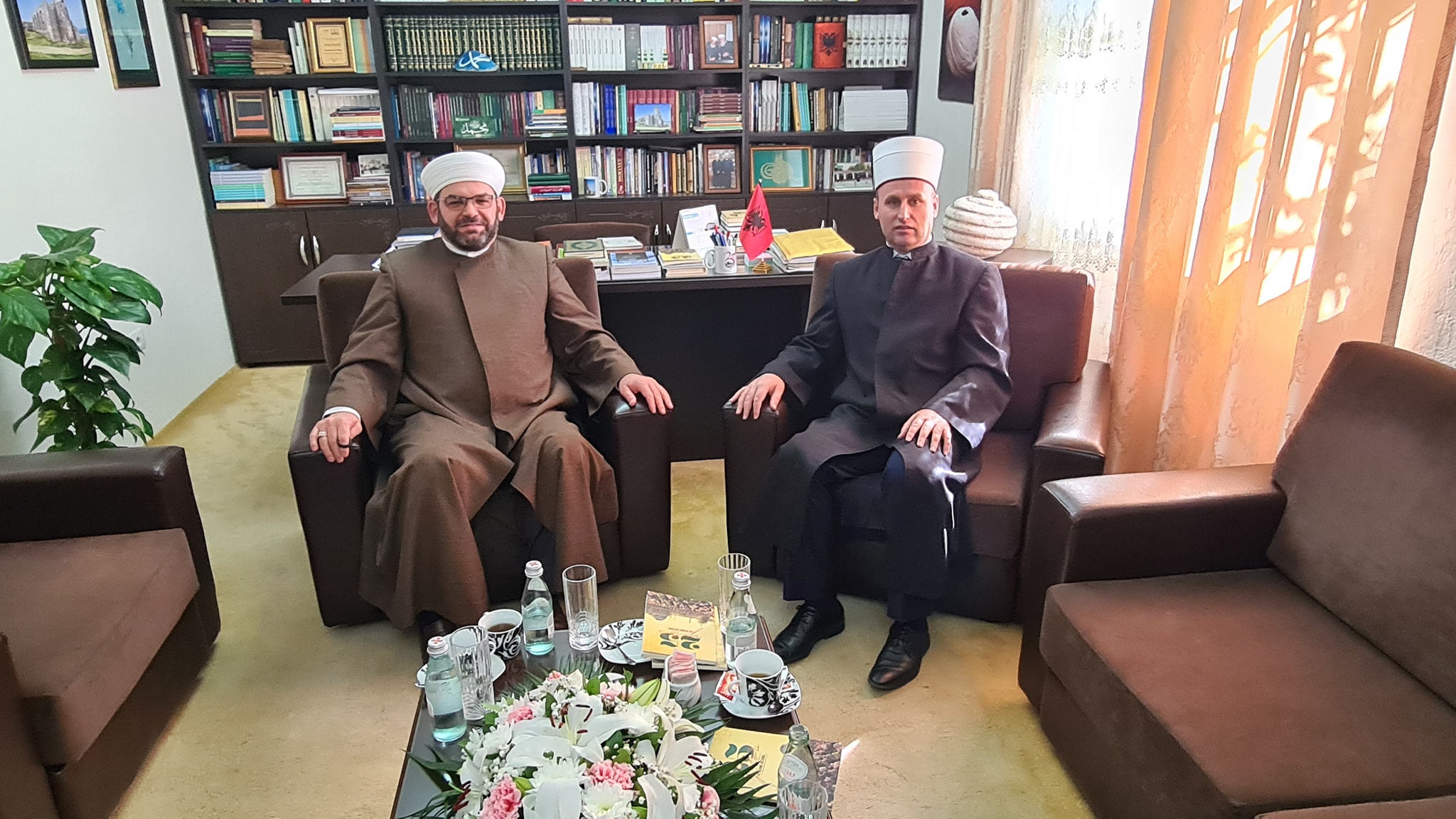 Myftiu priti Kryetarin e Komunitetit Mysliman të Shqipërisë, H. Bujar Spahiu
