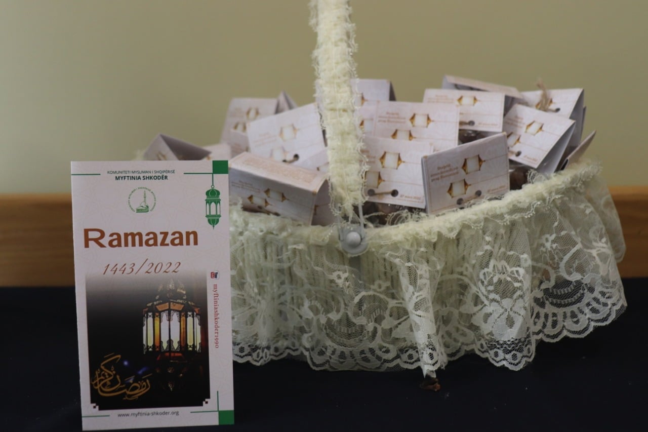 “Buqetë emocionesh në prag Ramazani”, aktivitet me motrat besimtare