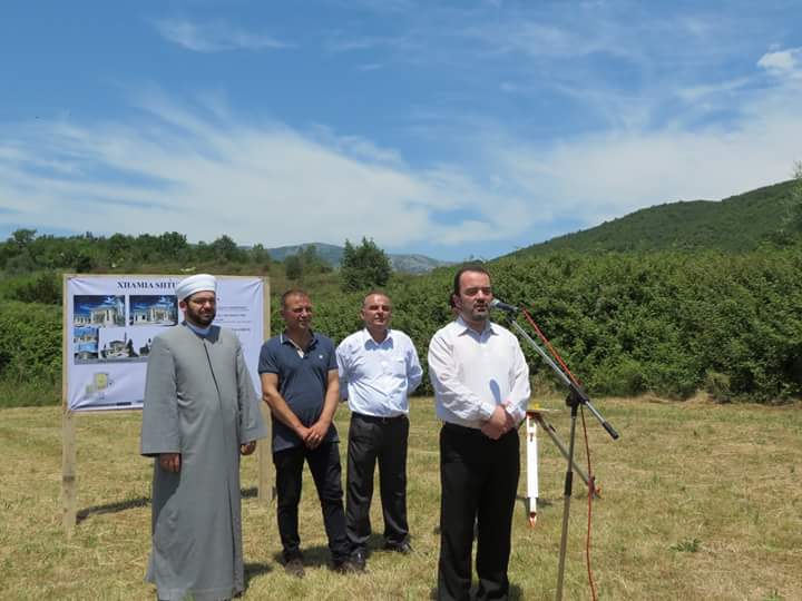 Ceremonia e fillimit të punimeve për xhaminë e re në fshatin Shtuf