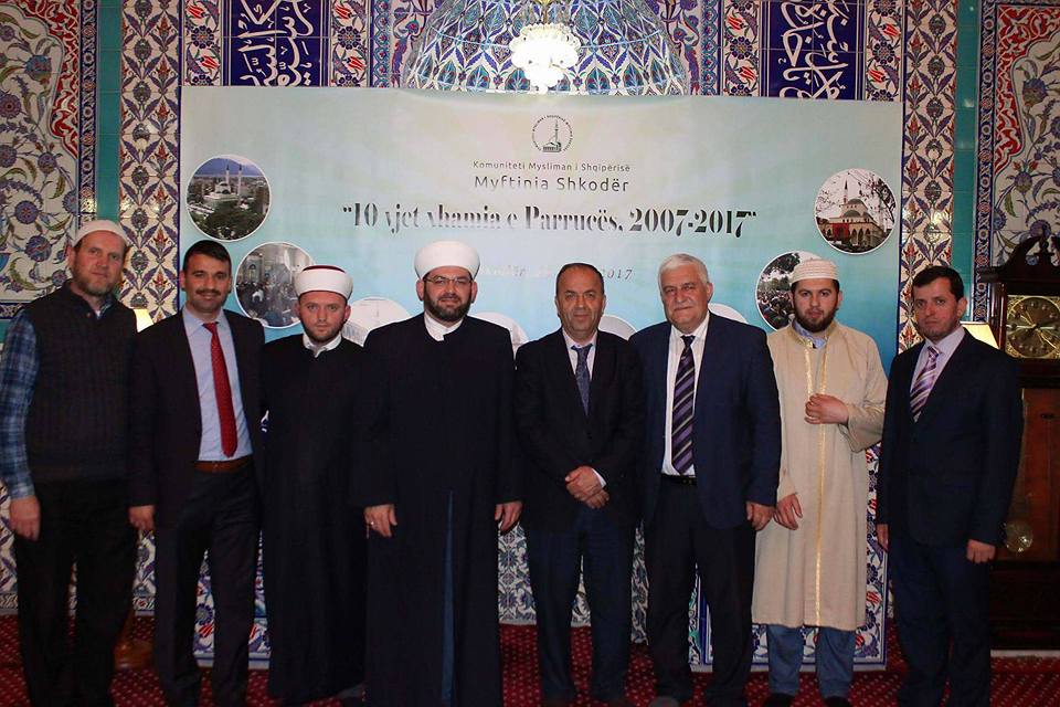 U përkujtua 10 vjetori i xhamisë së re të Parrucës