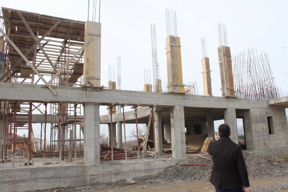Myftiu inspekton dy xhamitë e reja në ndërtim, në fshatin Oblikë dhe në lagjen Draçin