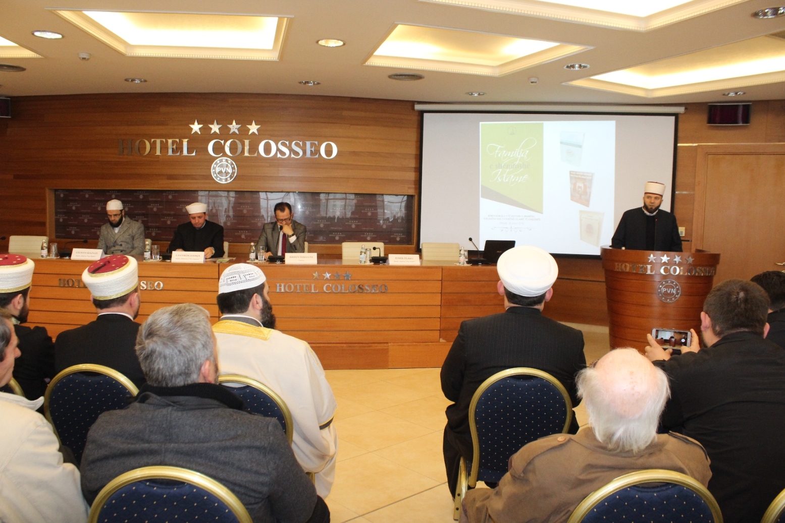 U zhvillua konferenca e 7-të vjetore e imamëve, teologëve dhe thirrësve islamë të Shkodrës