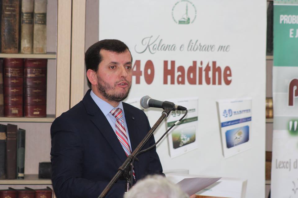 Promovohet libri: “40 Hadithe me nga dy porosi”, i teologut Lavdrim Hamja