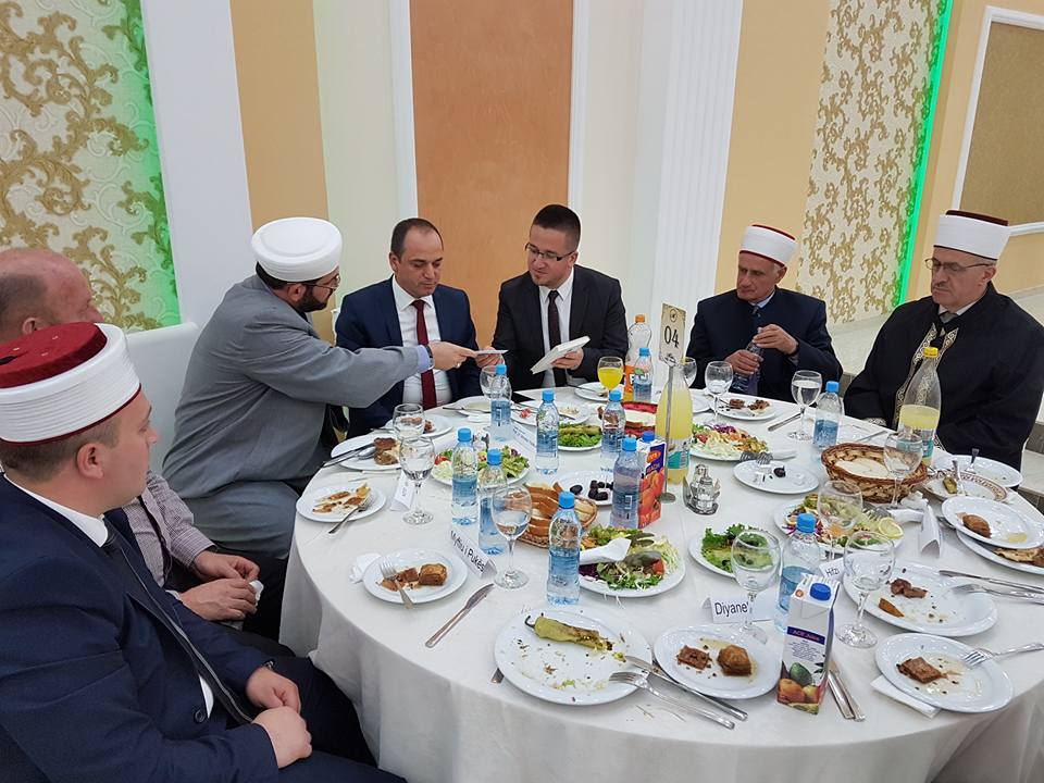 Prizren, Myftiu mori pjesë në iftarin e Bashkësisë Islame