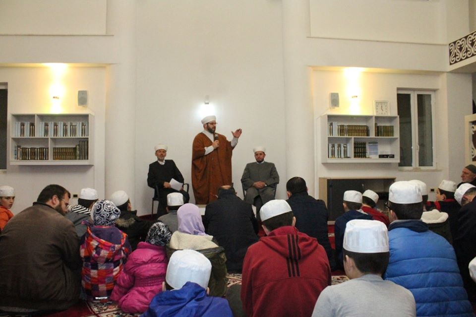 U përkujtua 5 vjetori i hapjes së xhamisë së “Dy Vajzave”