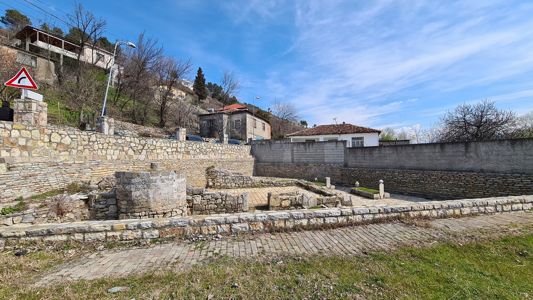 Myftiu: “Xhamia e Plumbit, gjurmë e trashëgimisë arnaute të arkitekturës osmane”