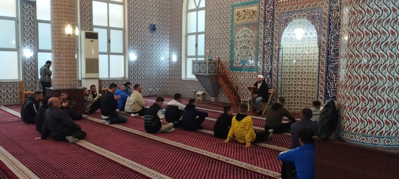 Vazhdon tradita e bukur e iftareve të vëllazërisë islame