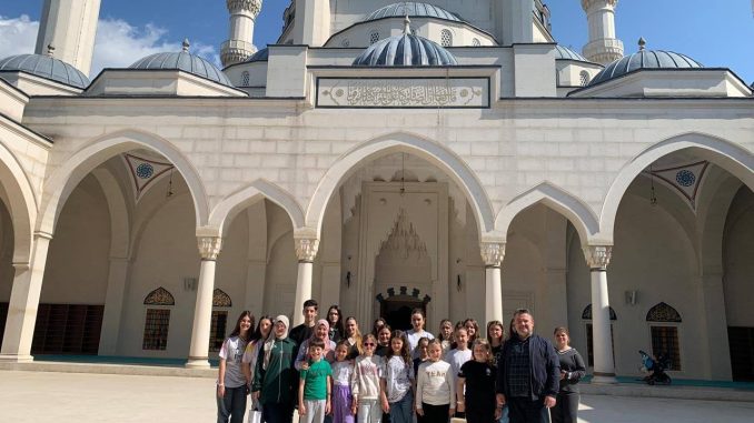 Veprimtari ekskursioni në Tiranë më nxënësit e mejtepit të xhamisë Mes-Myselim (1)