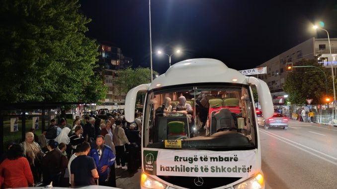 103 haxhilerë nga Shkodra nisen drejt vendeve të shenjta