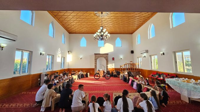 Xhamitë, mjedise për edukim dhe mbështetje të nxënësve